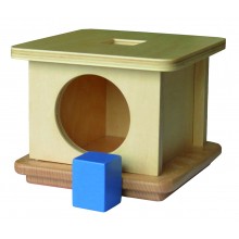 Box mit vierseitigem Prisma mit Griffkante