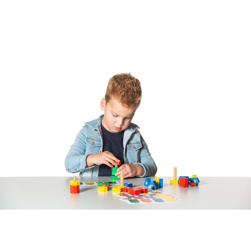 Muttern und Schrauben Muttern und Schrauben