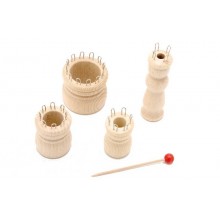 Knitted fleece with 4 loops