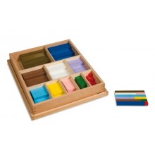 Krabica s farebnými pravítkami